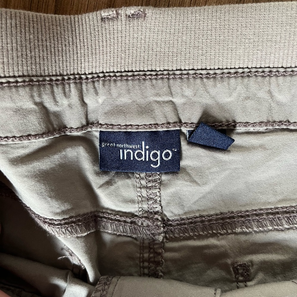 Khaki Capri Pants - Picture 3 of 4